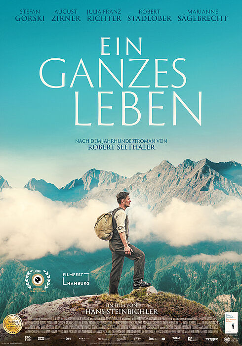 Heimkino-Tipp: „Ein ganzes Leben“ – Bildgewaltige Verfilmung von Robert Seethalers bewegendem Bestseller über das beschwerliche Leben in den österreichischen Alpen des 20. Jahrhunderts