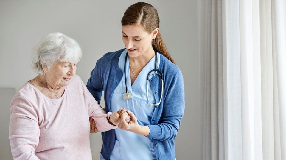 Pflege – wer kann sich das leisten?