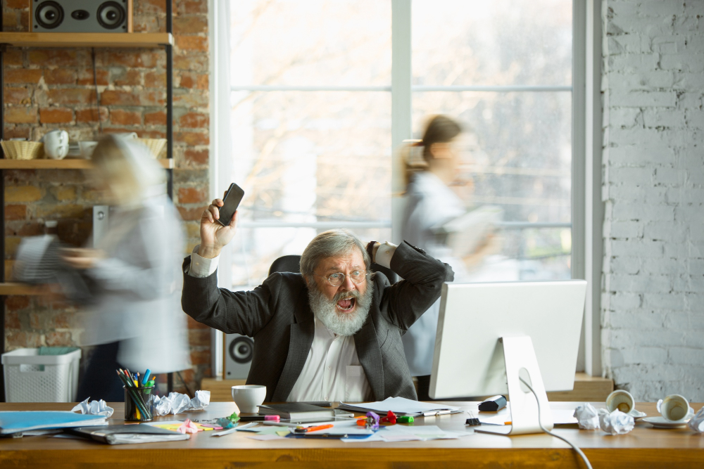 Digitaler Stress im Büro – Fast die Hälfte aller Deutschen betroffen